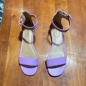 Comfortview Lavender Sandals Size 10M